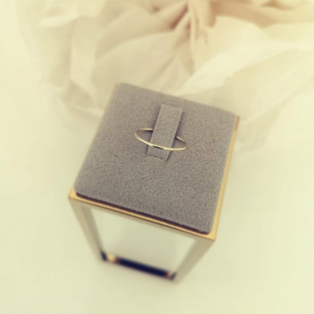 Cadouri Femei - Inel subtire din aur galben 14K, minimalist si elegant