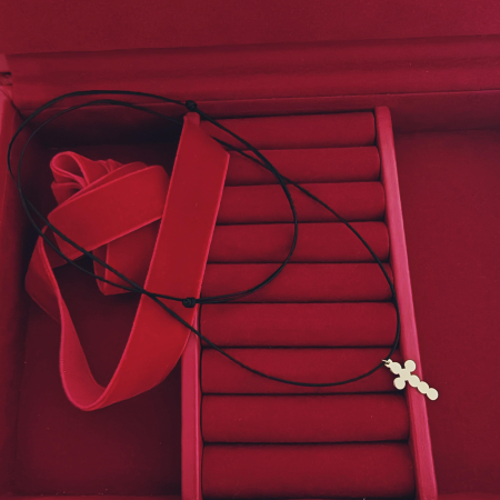 Pandantiv Cruciulita Aur galben 14K pe snur reglabil [2]