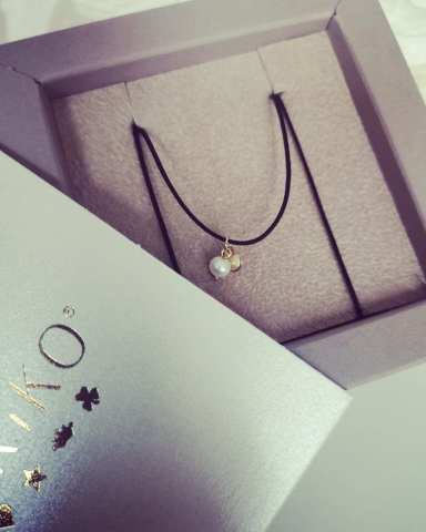Colier snur reglabil cu perla si mini banut aur 14K [5]