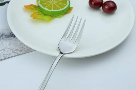 Set Portabil de Tacamuri si Paie din Inox - Elegant si Confortabil Oriunde ai fi [4]