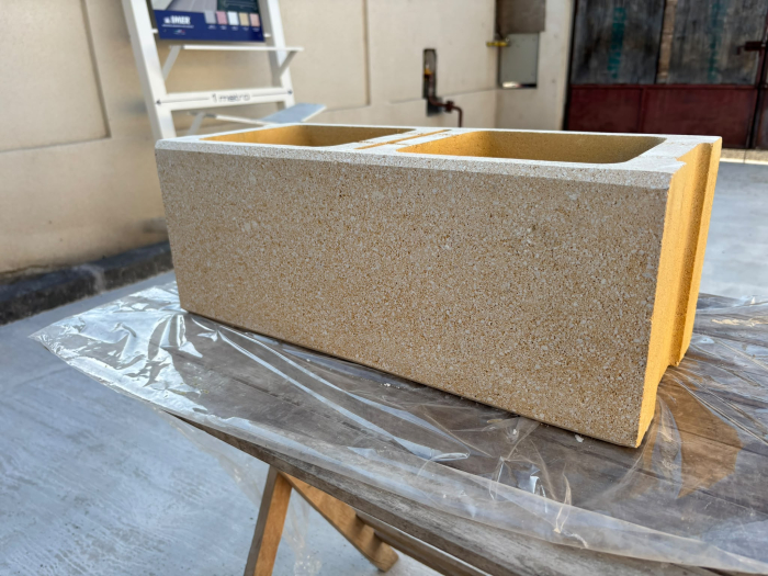 Bolțar din beton (ambele fețe finisate): 50 x 11.2 x h20 [13]