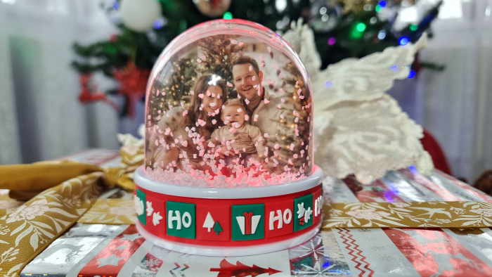 Glob De Crăciun Cu 2 Poze, Zăpadă Și Lumini [2]