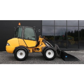 PARBRIZE SI GEAMURI - Geam dreapta mobil Volvo L25B