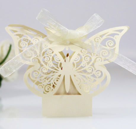 Cutie in forma de  FLUTURE (model CREM) [2]
