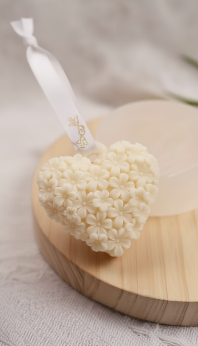 Martisor odorizant de ceara parfumata INIMA [2]