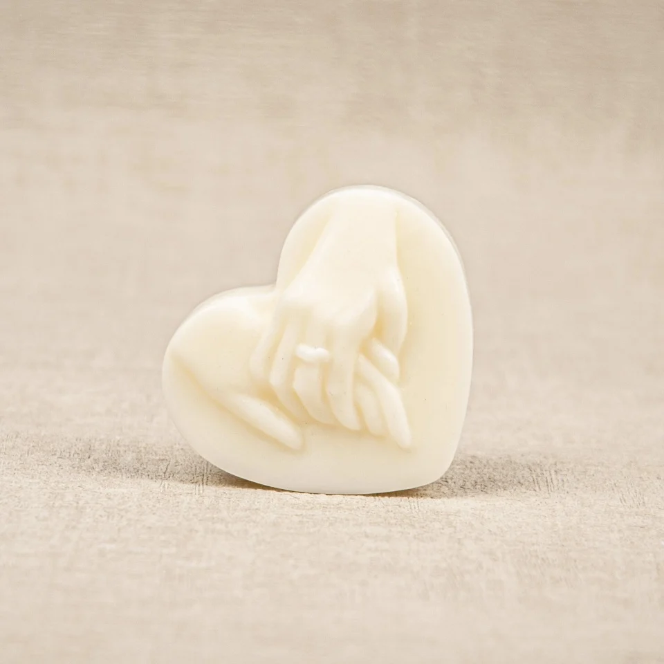 Mărturii nuntă lumânare inimă cu mâini împreunate [2]