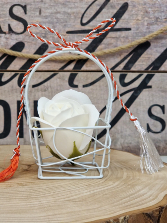 Martisor  Cosulet cu Trandafir de Sapun Alb [1]