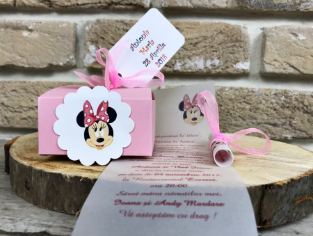 INVITATII BOTEZ - Invitatie vesela cu Minnie Mouse
