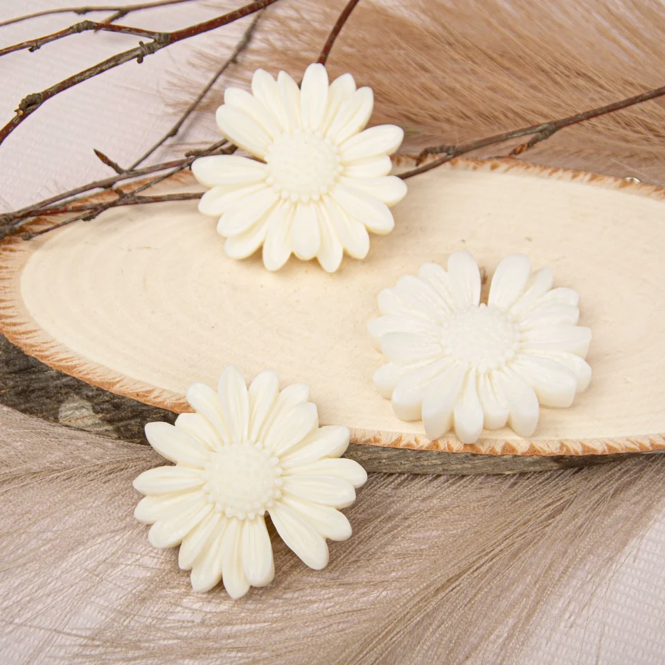 LUMANARE MARGARETA [3]