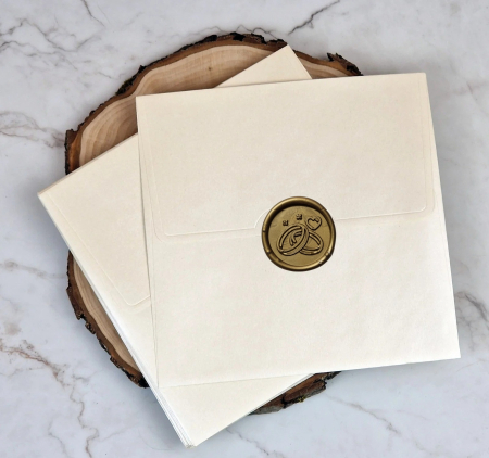 Plicuri si cartoane pentru INVITATII - Plic de invitatii CREM (20 cm x 20 cm) & sigiliu ceara