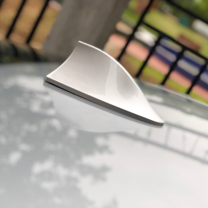 Antenă auto activă AM-FM "SHARK TAIL" Argintie, stil modern și ușor de instalat pentru orice mașină [1]