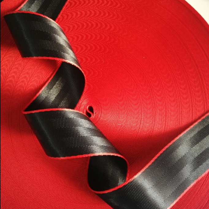 Banda centura de siguranta TUNING culoare Negru-Rosu latime 46 mm pret pe metru liniar - IoArtify.ro [2]