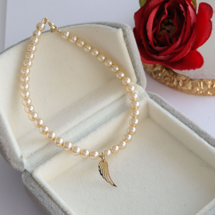 Brățară cu perle și charm din aur 14K – opțiuni personalizabile: aripa înger, infinit, inimioară [3]