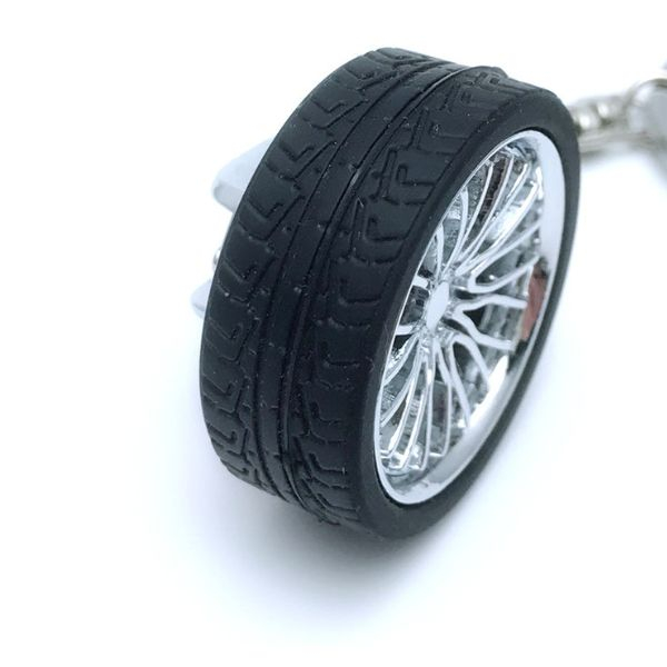 Breloc metalic anticoroziv model roata auto tunning cu janta si disc de frana dimensiuni 10 x 3.5 x 2 cm Argintiu – IoArtify.ro [3]