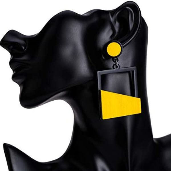 Cercei Gold Filigree cu Forma Geometrica Patrat Galben cu Negru 6 cm lungime – IoArtify.ro [5]