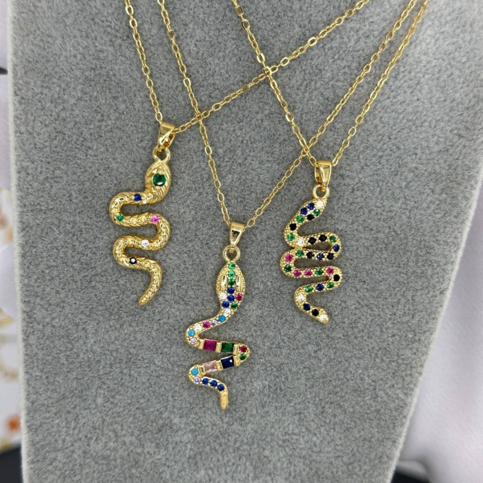 Colier Snake Color din Inox placat cu Aur 18K – Eleganță, Durabilitate și Stil Modern [2]