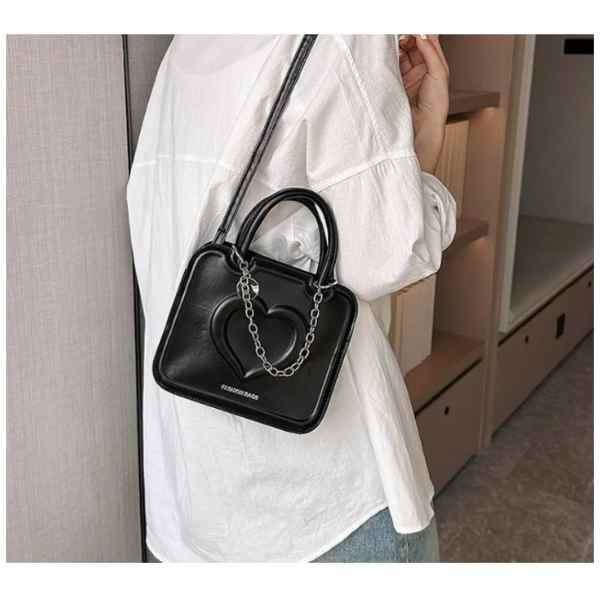 Geanta de Umar cu Lantic Model cu Inimioara Piele Ecologica 19.5 cm x 16.5 cm x 6 cm Negru - IoArtify.ro [4]