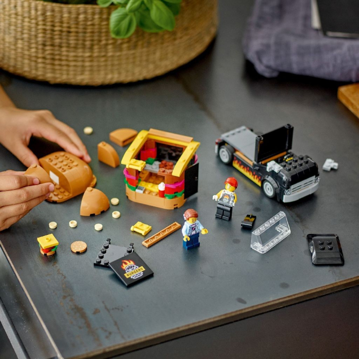 Lego City Toneta de Burgeri 60404 set construcție 215 piese - IoArtify.ro [4]