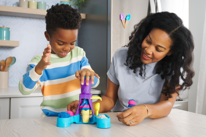 Kinetic Sand Statia de Servire set creativ cu nisip kinetic 454g - IoArtify.ro [4]