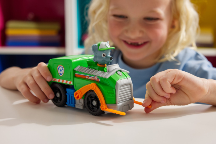 Patrula Catelusilor Set Vehicul de Baza Camionul de Reciclare si Figurina Rocky cu lumini si sunete - IoArtify.ro [4]