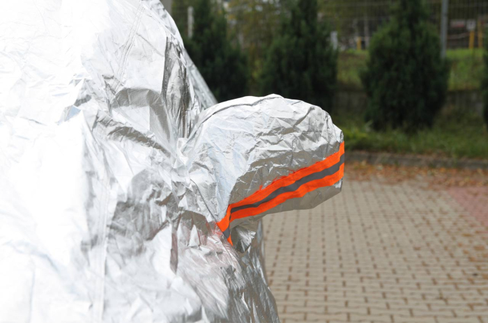 Prelata pentru SUV VAN culoare argintie dimensiuni 480 x 185 x 145 cm marimea L – IoArtify.ro [4]