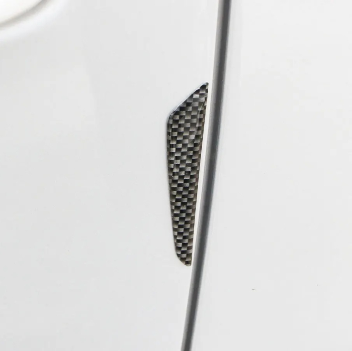 Set 8 elemente de protecție ușă Imitatie Carbon flexibile autoadezive culoare Neagră – IoArtify.ro [2]