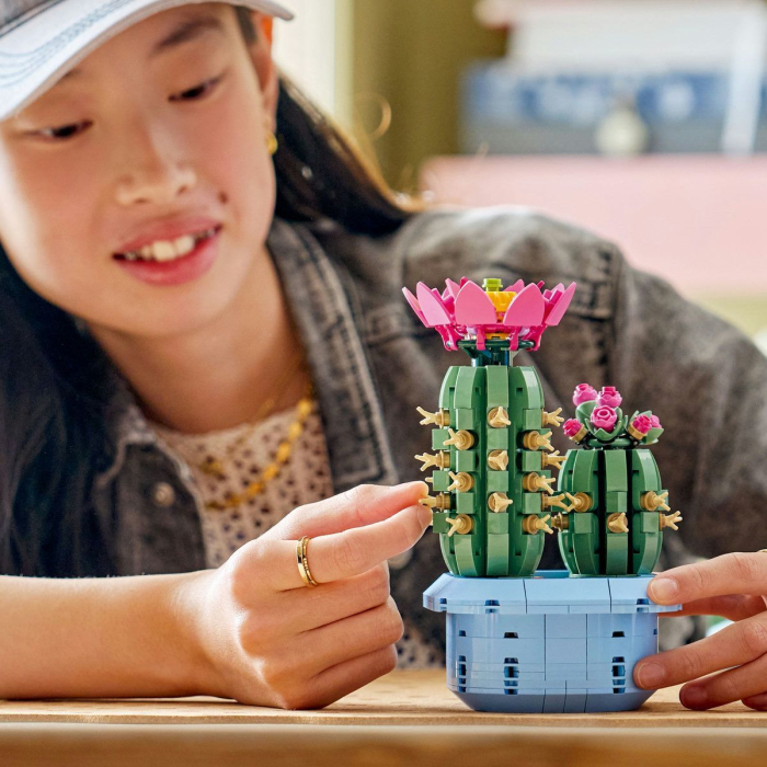 Lego Botanicals Cactus Inflorit 11509 set 294 piese cu detalii realiste - IoArtify.ro [4]