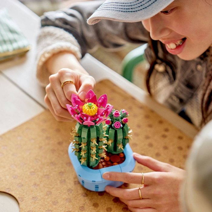 Lego Botanicals Cactus Inflorit 11509 set 294 piese cu detalii realiste - IoArtify.ro [5]