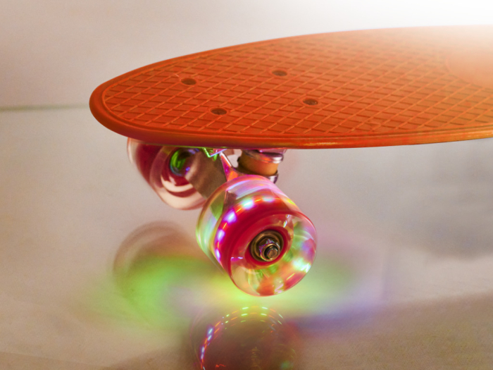 Skateboard Penny Board pentru copii cu roti din cauciuc iluminate LED culoare Orange – IoArtify.ro [5]