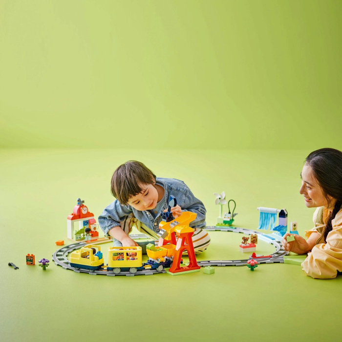 Lego Duplo Tren Comunitar Interactiv 10428 cu tren funcțional pe baterii - IoArtify.ro [3]