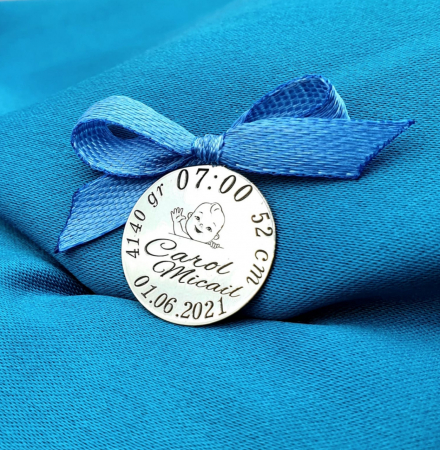 Pentru Moț - Botez - Nuntă - Bănuț Argint 2cm pentru Botez - Personalizat cu Nume și Data Nașterii - Cadou Unic