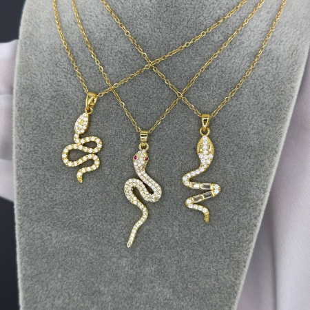 Colier Snake Crystal din Inox placat cu AUR 18K – Eleganță durabilă și aspect de aur autentic [1]