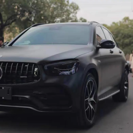 Folie auto pentru colantare integrala Termoplastica cu tehnologie BUBBLE FREE culoare Negru finisaj Mat dimensiune 3 metri pe 1,52 metri – IoArtify.ro [3]