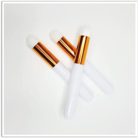 Perie compacta pentru curatarea si spalarea genelor tenului sau nasului peri foarte moi 10 cm Alb Auriu – IoArtify.ro [2]