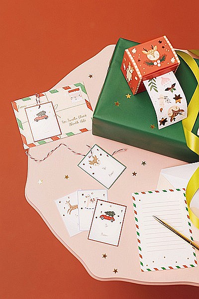 PD SET CRACIUN 52 BUC MINI STICKERS+16 ETICHETE CADOU NR1 [5]