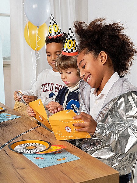 PD INVITATII PARTY MASINA + PLIC 6/SET ZPP3 [7]