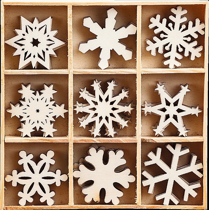 KP DECORATIUNI LEMN CRACIUN  45 piese, 9 modele, 3cm 18521105 [1]