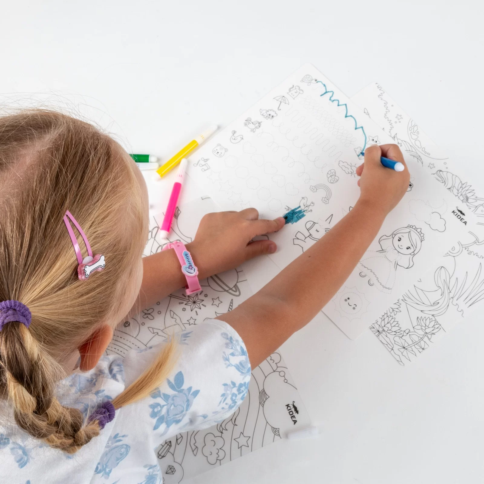 PORTOFOLIUL MICULUI ARTIST, SABLOANE + 6 CARIOCI, PRINTESE, KIDEA ITUKKA [5]