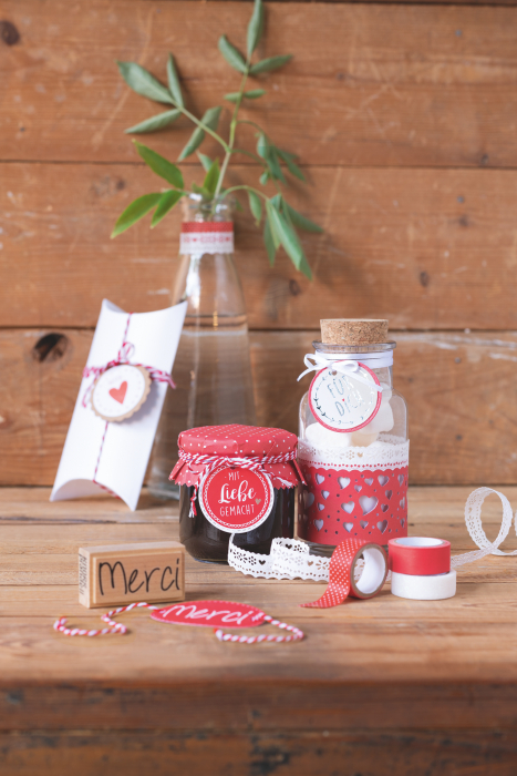 KP BANDA DECORATIVA HARTIE AUTOADEZIVA 17MM*2M DANTELA ALBA VALURI 4880080 [4]