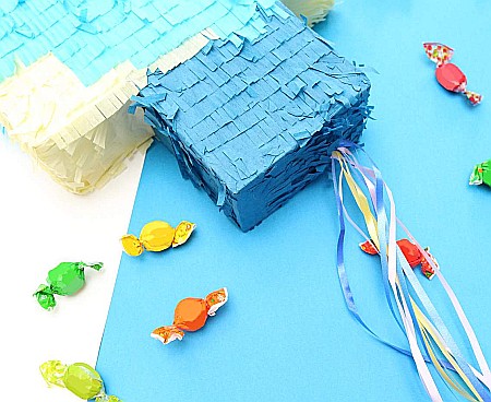 GOD PINATA PARTY MR. PIXEL 40*7.5*28CM WM-PMPX [2]