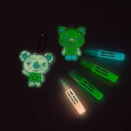 DE SET CREATIV 2 PANDANTIVE CU GEL CARE STRALUCESTE LA INTUNERIC + 2 SABLOANE KIDEA ZZMISCKA [1]