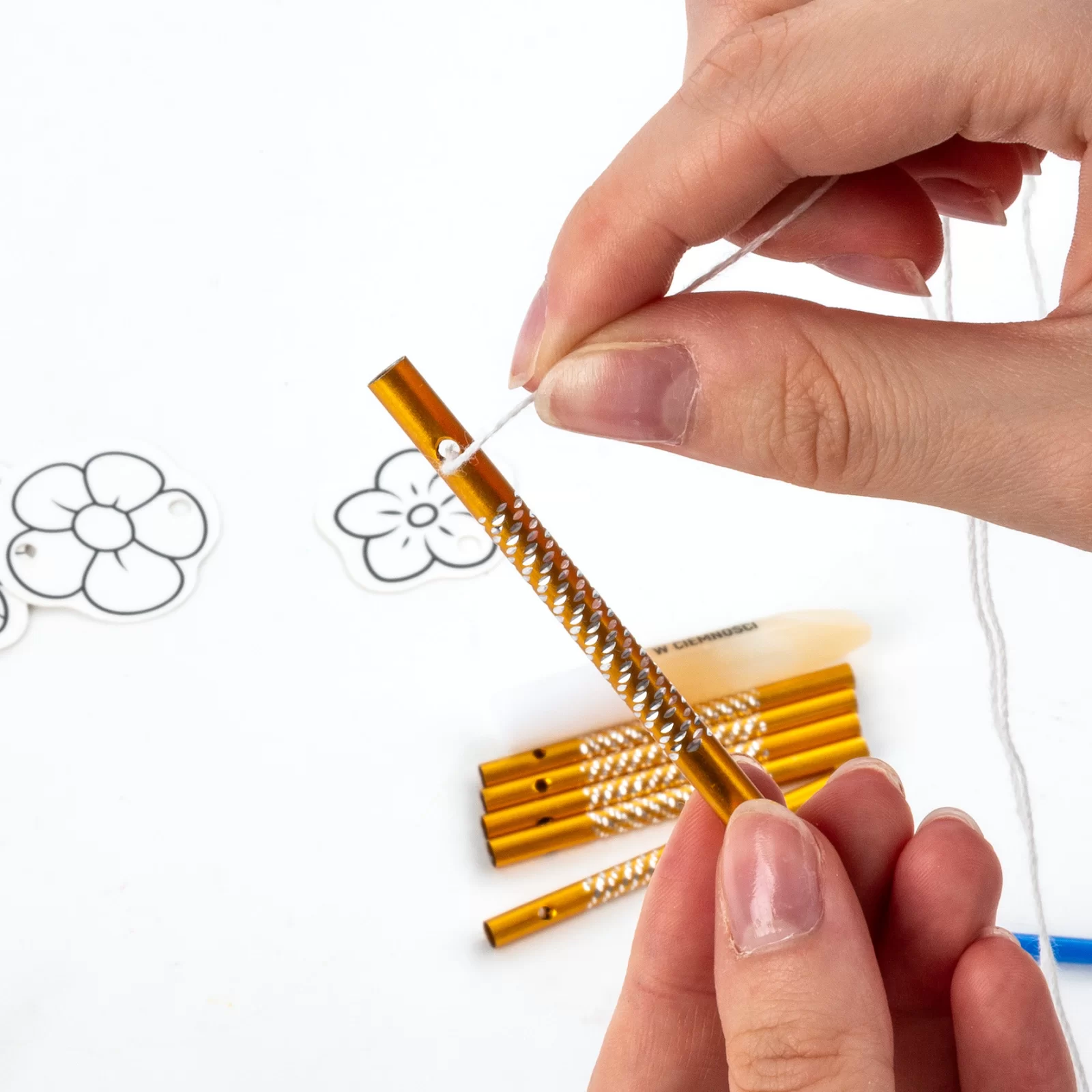 KIT CREATIV CLOPOTEI DE VANT, ZANE, STRALUCESC LA INTUNERIC KIDEA BDWSCKA [4]