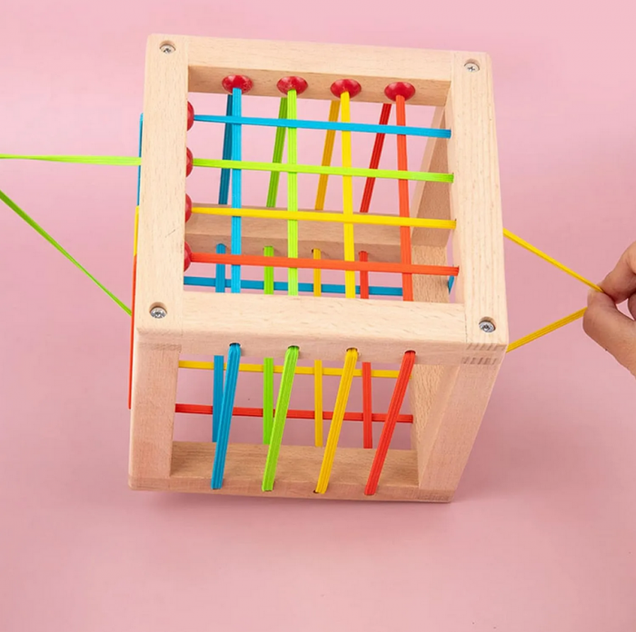 Cub Educativ 2 in 1, sortator forme si benzi elastice,15 x 15 x 15 cm. [5]