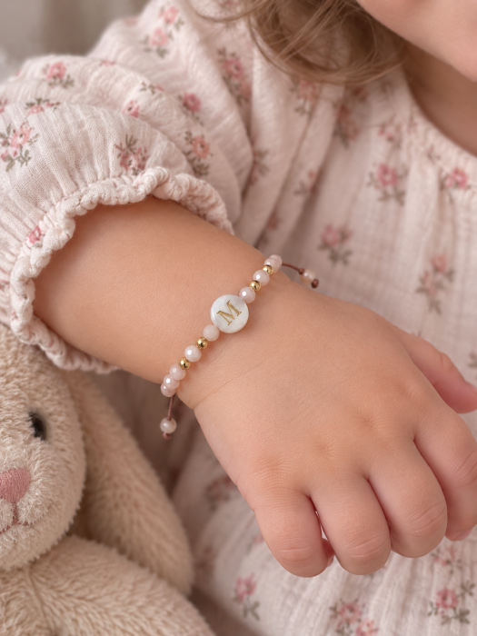 Set Bijuterii pentru Fetițe – Colier și Brățară cu Inițială Personalizată și Cruce Aurie [5]