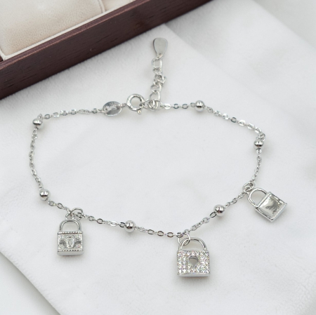 Bratari din argint - Brățară din argint cu lacăte strălucitoare – simbolul iubirii și eleganței. 16- 20 cm, 3,35 gr