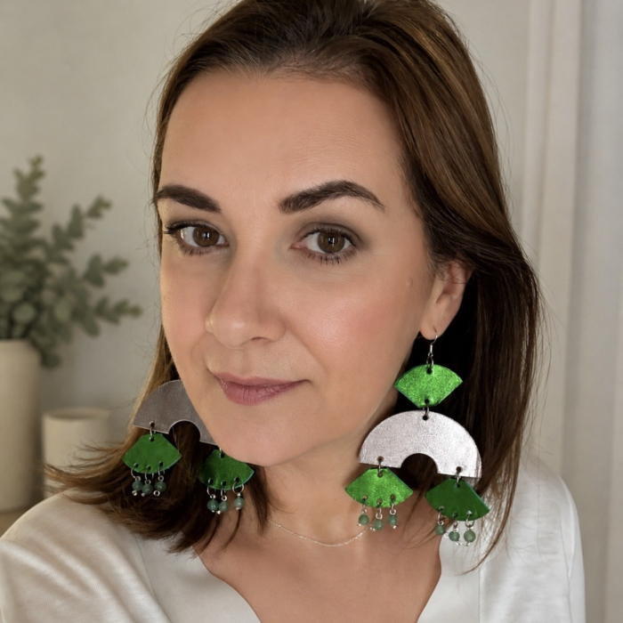 Cercei geometrici piele gri metalic si verde metalic [2]