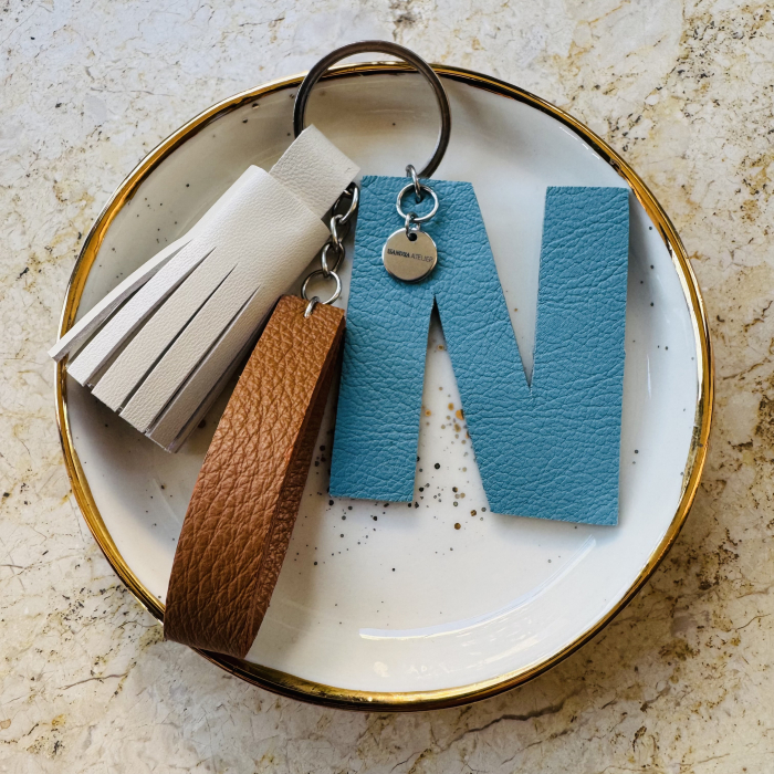 Breloc piele naturala litera N [1]