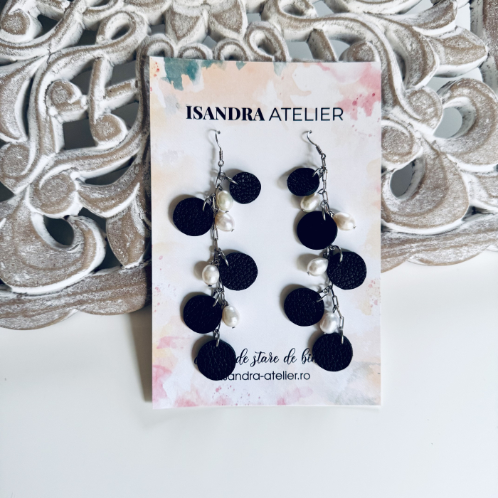 Cercei piele buline negre argint si perle [1]