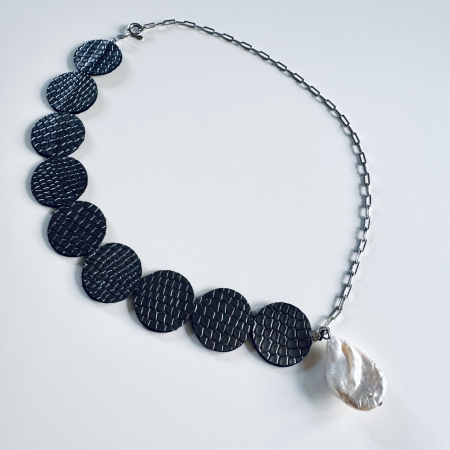 Colier piele si argint cu perla baroca [1]