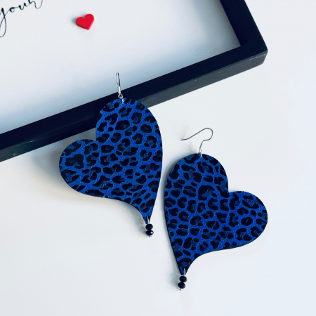 Cercei inima - Cercei piele inima mare animal print albastru